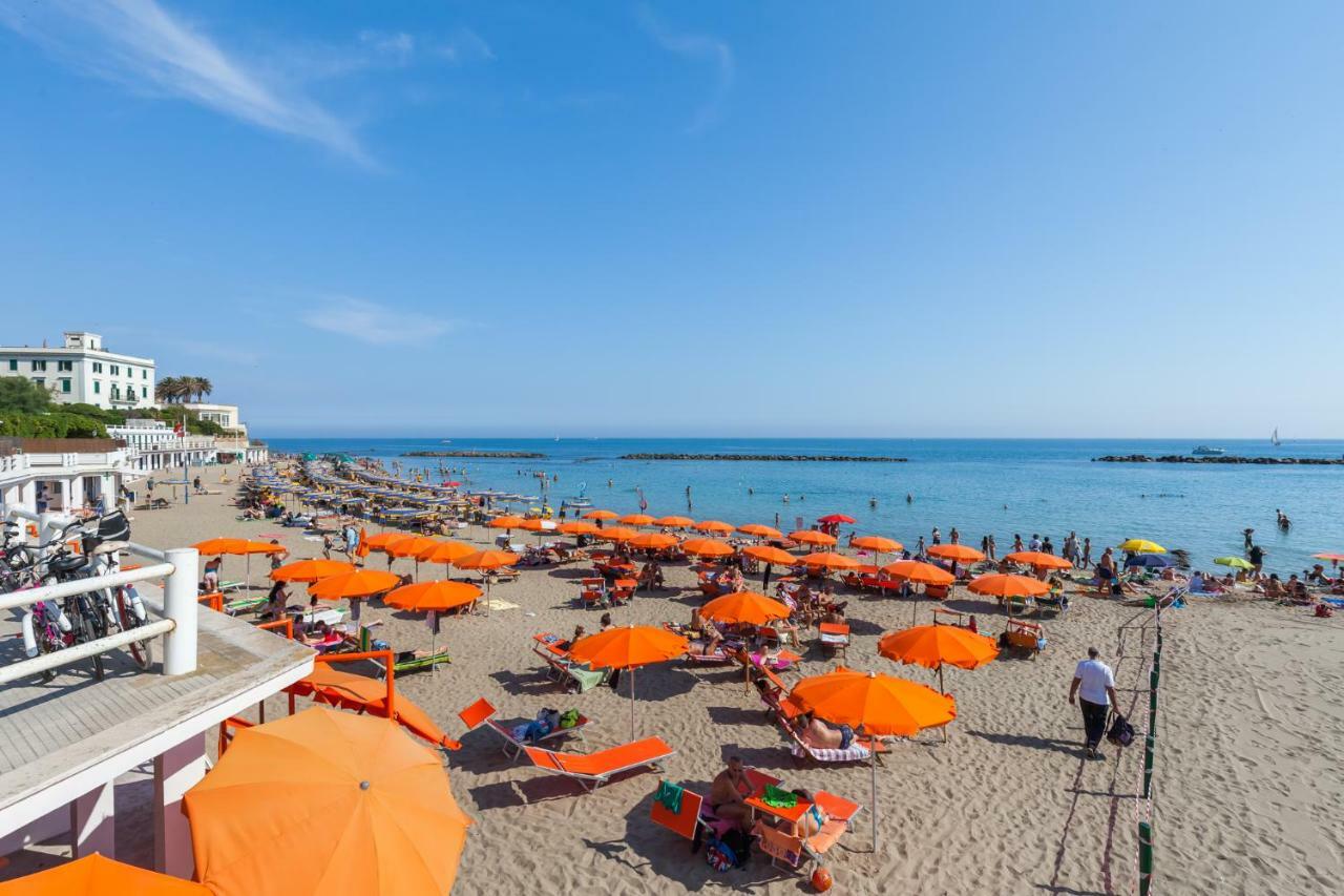 Titty Beach House Santa Marinella Exteriör bild